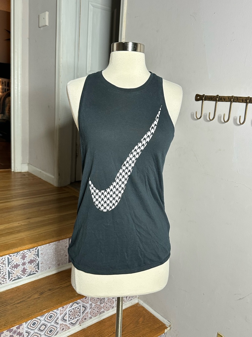 Nike Dri-FIT Houndstooth Graphic Swoosh Tank Top Black Size XS